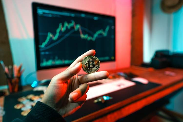 اهمیت انتخاب بهترین صرافی ارز دیجیتال خارجی برای ایرانی ها